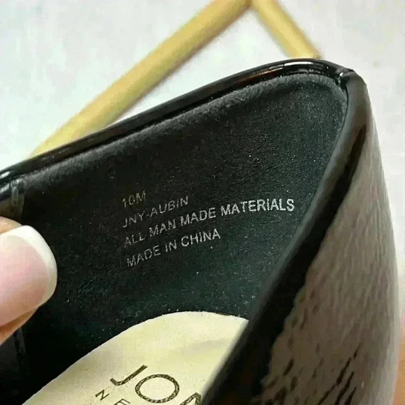 JONES NEW YORK Women Aubin Block Heel Dress Pumps In Black w Gold Buckle Size 10 - Picture 9 of 13